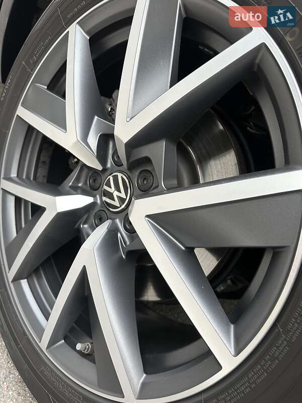 Внедорожник / Кроссовер Volkswagen Touareg 2021 в Киеве фото 18 Внедорожник / Кроссовер Volkswagen Touareg 2021 в Киеве