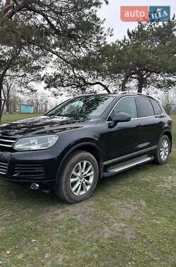 Позашляховик / Кросовер Volkswagen Touareg 2012 в Кам'янському