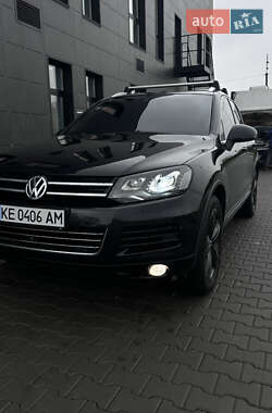 Позашляховик / Кросовер Volkswagen Touareg 2014 в Дніпрі