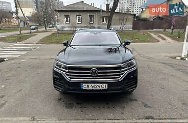Внедорожник / Кроссовер Volkswagen Touareg 2020 в Черкассах