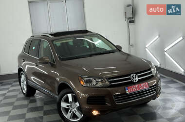 Внедорожник / Кроссовер Volkswagen Touareg 2012 в Трускавце