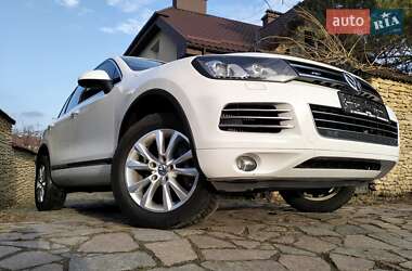 Позашляховик / Кросовер Volkswagen Touareg 2014 в Рівному