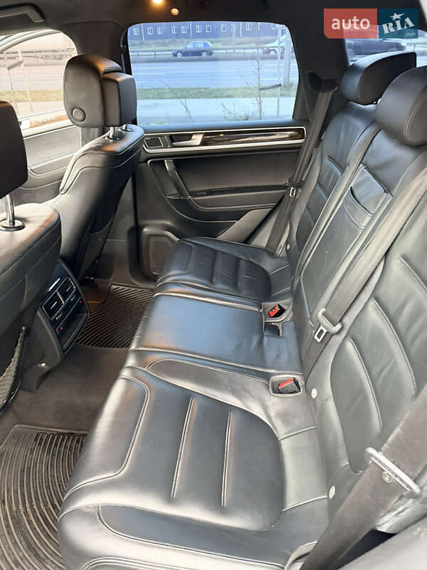 Позашляховик / Кросовер Volkswagen Touareg 2014 в Києві фото 20 Позашляховик / Кросовер Volkswagen Touareg 2014 в Києві