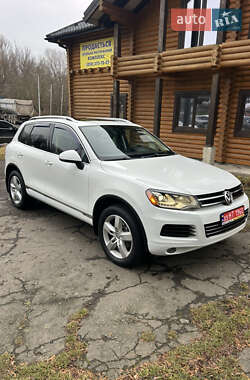 Внедорожник / Кроссовер Volkswagen Touareg 2013 в Дубно