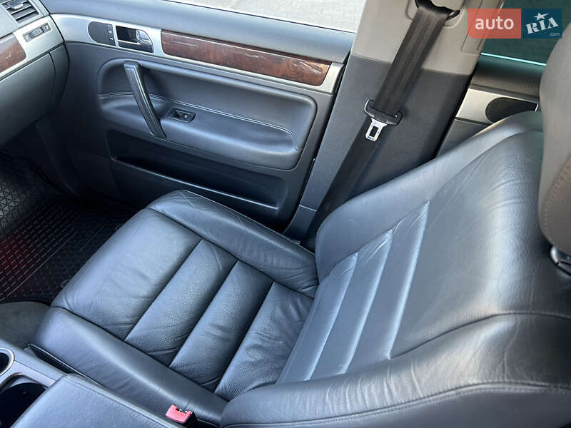 Внедорожник / Кроссовер Volkswagen Touareg 2008 в Черновцах