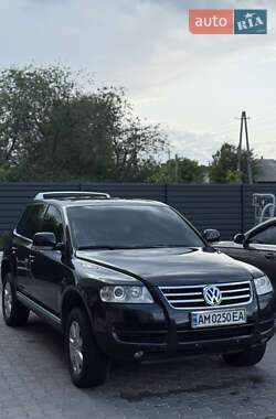 Внедорожник / Кроссовер Volkswagen Touareg 2005 в Овруче