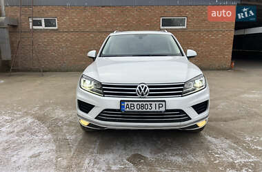 Внедорожник / Кроссовер Volkswagen Touareg 2017 в Немирове