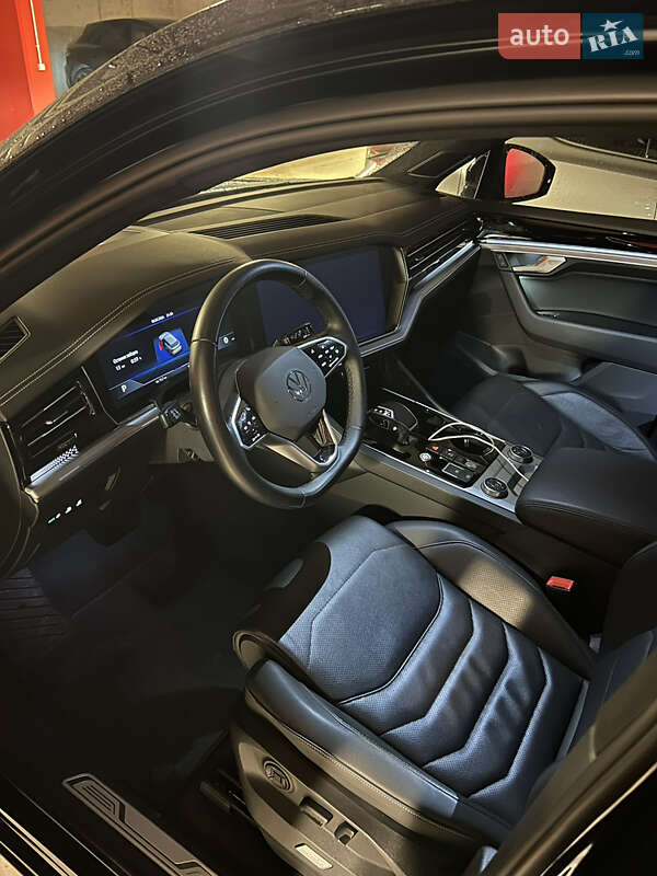 Позашляховик / Кросовер Volkswagen Touareg 2020 в Києві фото 7 Позашляховик / Кросовер Volkswagen Touareg 2020 в Києві