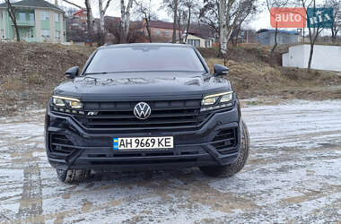 Позашляховик / Кросовер Volkswagen Touareg 2020 в Києві