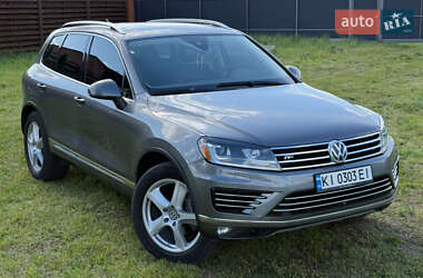 Внедорожник / Кроссовер Volkswagen Touareg 2014 в Броварах