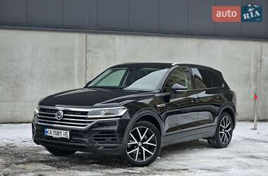 Внедорожник / Кроссовер Volkswagen Touareg 2019 в Киеве