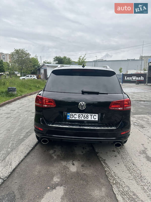 Позашляховик / Кросовер Volkswagen Touareg 2012 в Львові