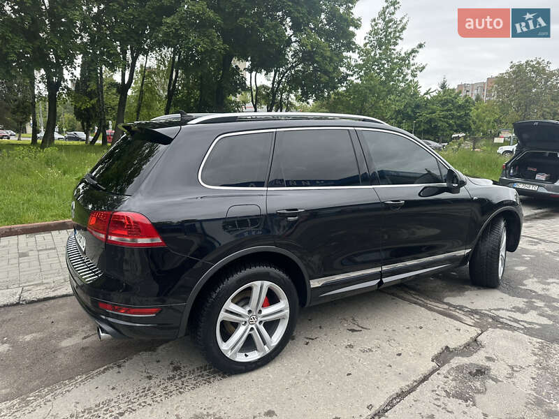 Позашляховик / Кросовер Volkswagen Touareg 2012 в Львові