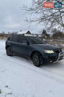 Позашляховик / Кросовер Volkswagen Touareg 2003 в Рівному