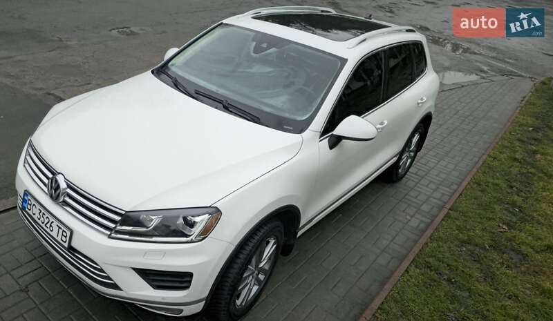 Внедорожник / Кроссовер Volkswagen Touareg 2014 в Львове