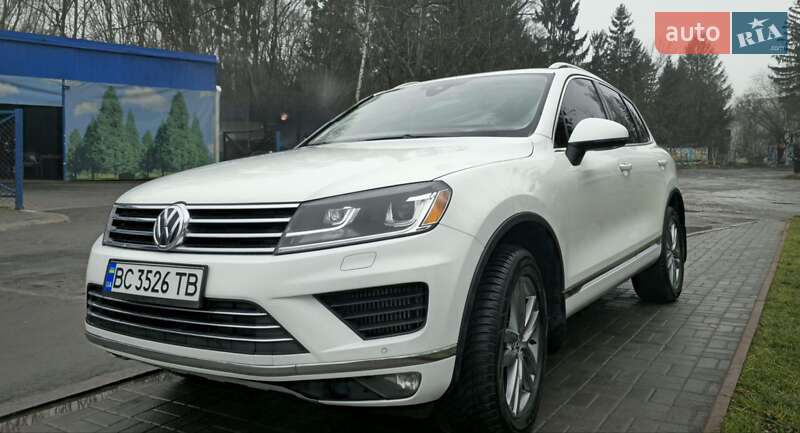 Внедорожник / Кроссовер Volkswagen Touareg 2014 в Львове