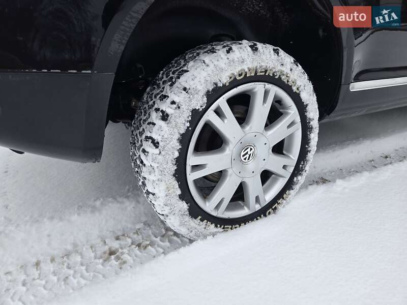 Внедорожник / Кроссовер Volkswagen Touareg 2007 в Харькове