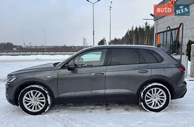 Позашляховик / Кросовер Volkswagen Touareg 2018 в Полтаві