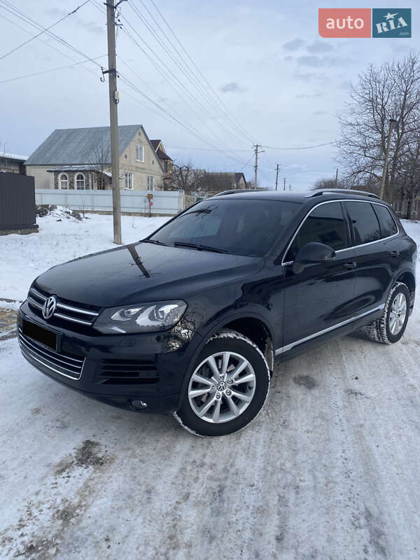 Внедорожник / Кроссовер Volkswagen Touareg 2012 в Белой Церкви