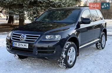 Позашляховик / Кросовер Volkswagen Touareg 2006 в Рівному