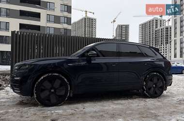 Внедорожник / Кроссовер Volkswagen Touareg 2023 в Киеве
