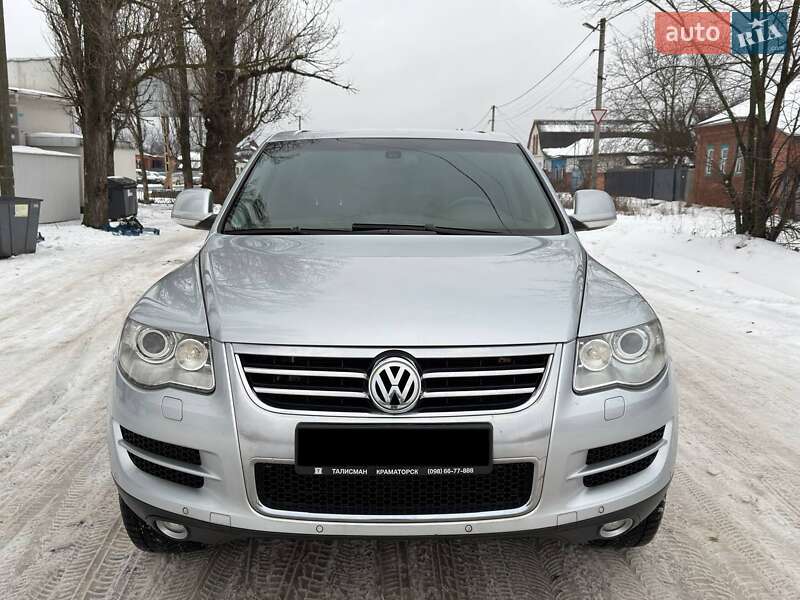 Внедорожник / Кроссовер Volkswagen Touareg 2008 в Ахтырке
