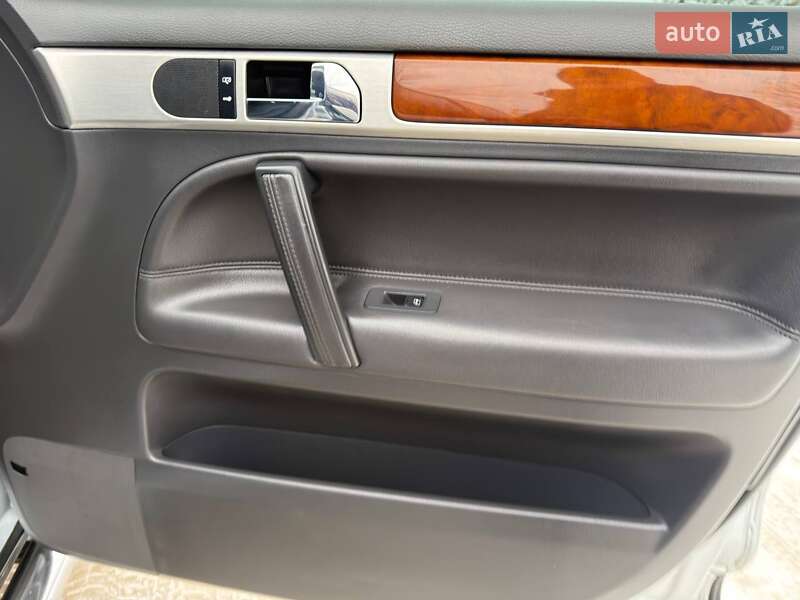 Внедорожник / Кроссовер Volkswagen Touareg 2008 в Ахтырке