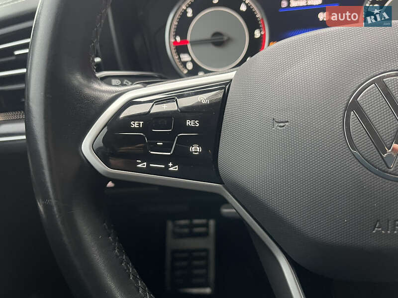 Позашляховик / Кросовер Volkswagen Touareg 2021 в Харкові