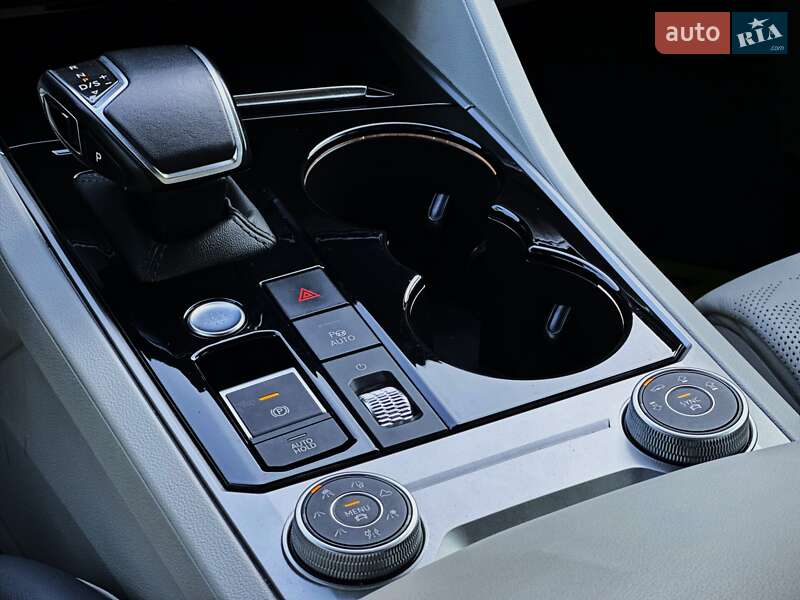 Внедорожник / Кроссовер Volkswagen Touareg 2019 в Киеве фото 31 Внедорожник / Кроссовер Volkswagen Touareg 2019 в Киеве