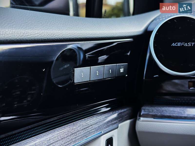 Внедорожник / Кроссовер Volkswagen Touareg 2019 в Киеве фото 43 Внедорожник / Кроссовер Volkswagen Touareg 2019 в Киеве