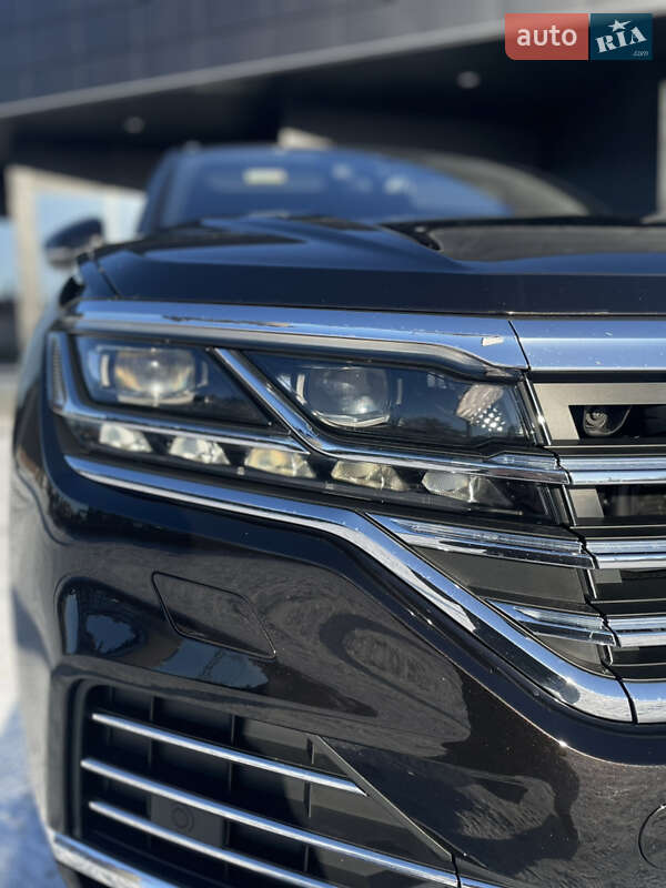 Позашляховик / Кросовер Volkswagen Touareg 2020 в Львові