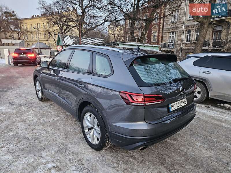 Внедорожник / Кроссовер Volkswagen Touareg 2020 в Львове