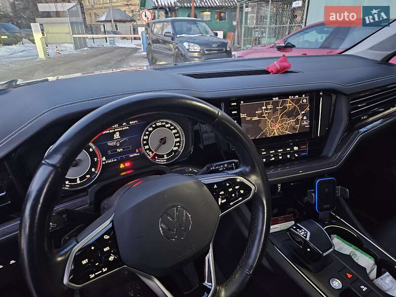 Внедорожник / Кроссовер Volkswagen Touareg 2020 в Львове