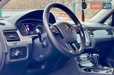 Внедорожник / Кроссовер Volkswagen Touareg 2012 в Запорожье