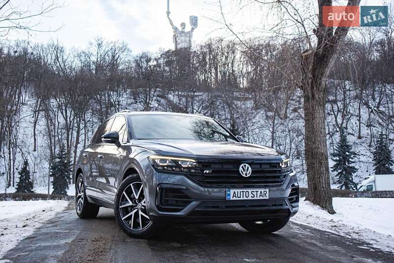Внедорожник / Кроссовер Volkswagen Touareg 2019 в Киеве