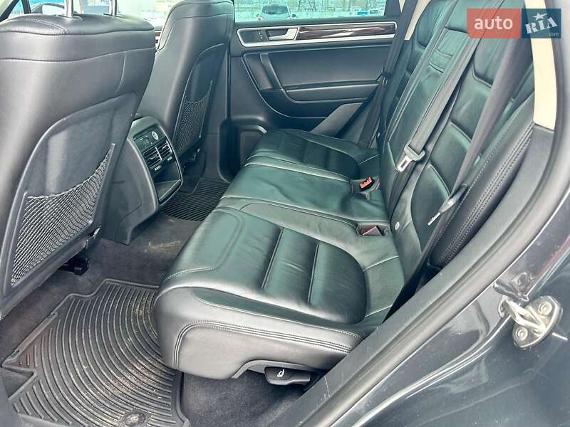 Внедорожник / Кроссовер Volkswagen Touareg 2015 в Киеве фото 9 Внедорожник / Кроссовер Volkswagen Touareg 2015 в Киеве