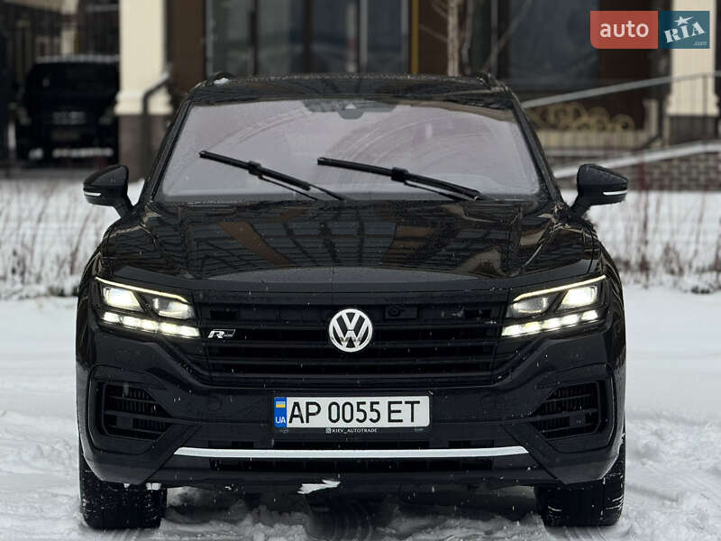 Внедорожник / Кроссовер Volkswagen Touareg 2019 в Киеве