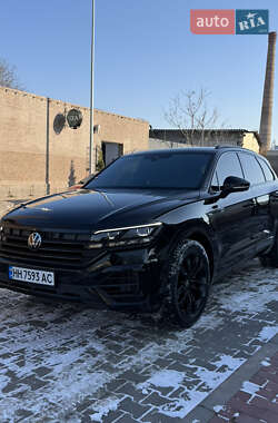 Позашляховик / Кросовер Volkswagen Touareg 2022 в Одесі