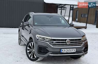 Позашляховик / Кросовер Volkswagen Touareg 2018 в Києві