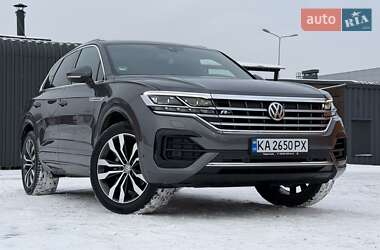 Внедорожник / Кроссовер Volkswagen Touareg 2018 в Киеве