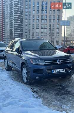 Позашляховик / Кросовер Volkswagen Touareg 2014 в Києві
