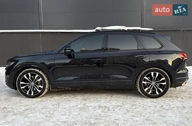 Внедорожник / Кроссовер Volkswagen Touareg 2020 в Киеве