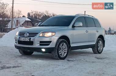 Позашляховик / Кросовер Volkswagen Touareg 2008 в Сарнах