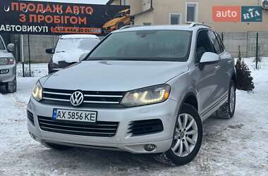 Внедорожник / Кроссовер Volkswagen Touareg 2012 в Харькове