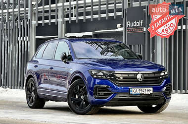 Внедорожник / Кроссовер Volkswagen Touareg 2022 в Киеве