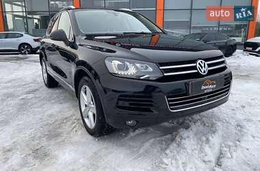 Внедорожник / Кроссовер Volkswagen Touareg 2012 в Львове
