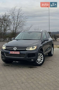 Внедорожник / Кроссовер Volkswagen Touareg 2011 в Новоднестровске