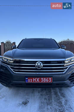 Позашляховик / Кросовер Volkswagen Touareg 2019 в Львові