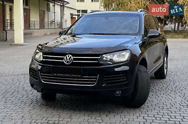 Позашляховик / Кросовер Volkswagen Touareg 2013 в Києві