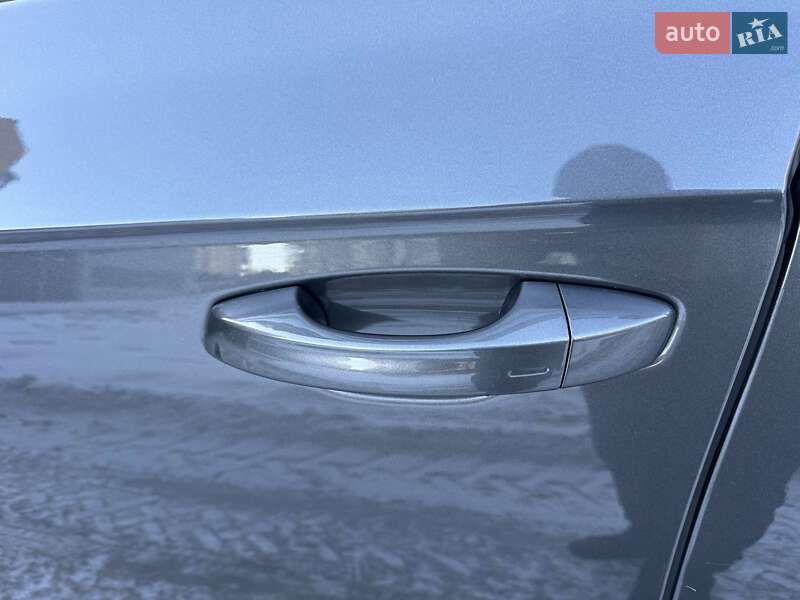 Внедорожник / Кроссовер Volkswagen Touareg 2023 в Киеве фото 30 Внедорожник / Кроссовер Volkswagen Touareg 2023 в Киеве